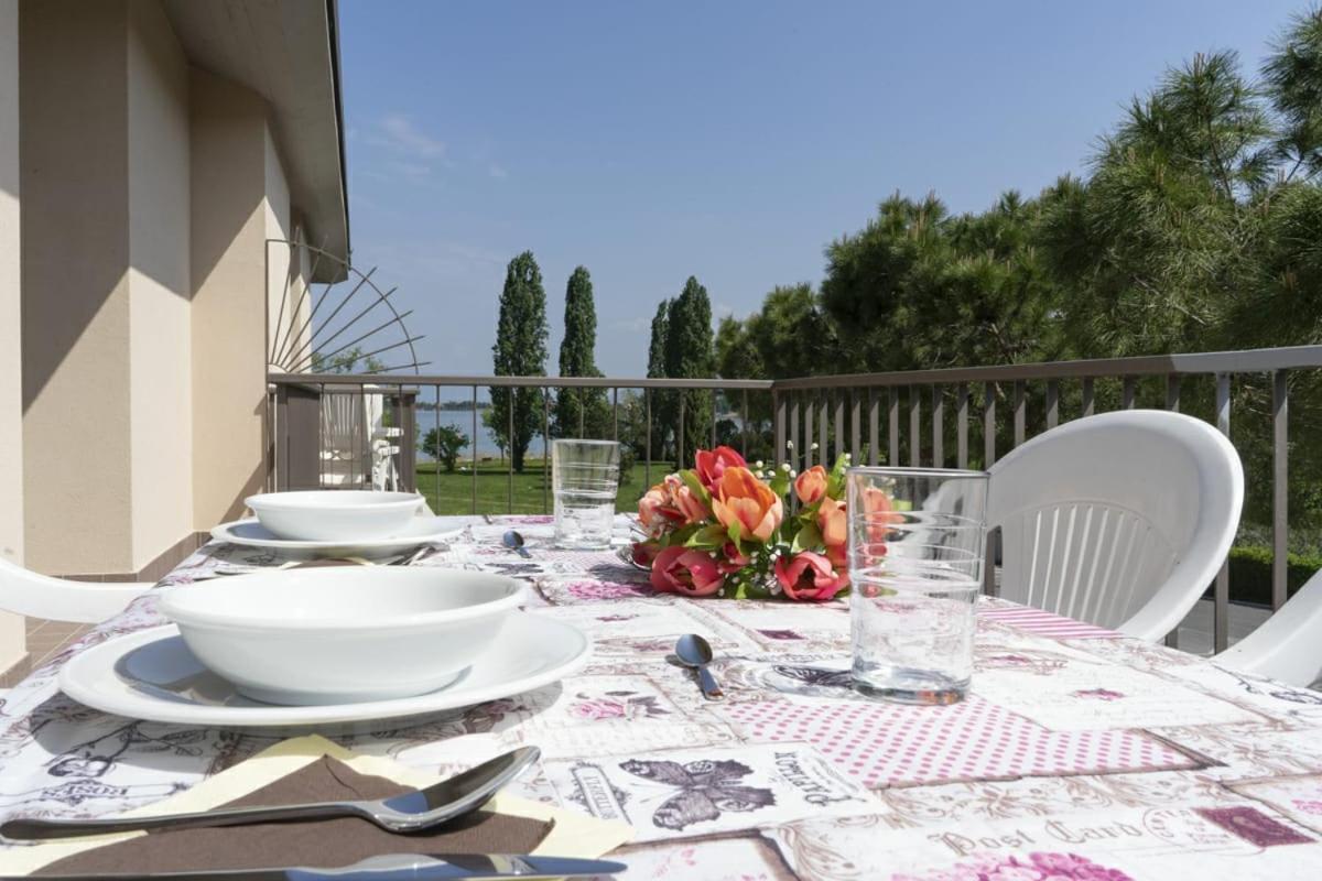 Appartamenti Residence Tulipano Sirmione Exterior foto