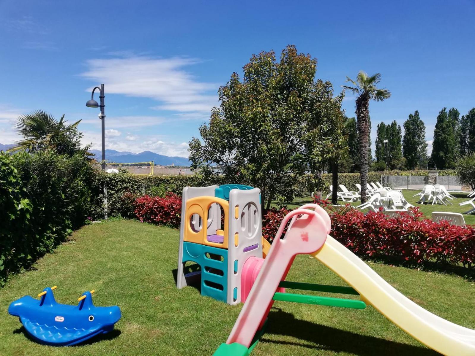 Appartamenti Residence Tulipano Sirmione Exterior foto
