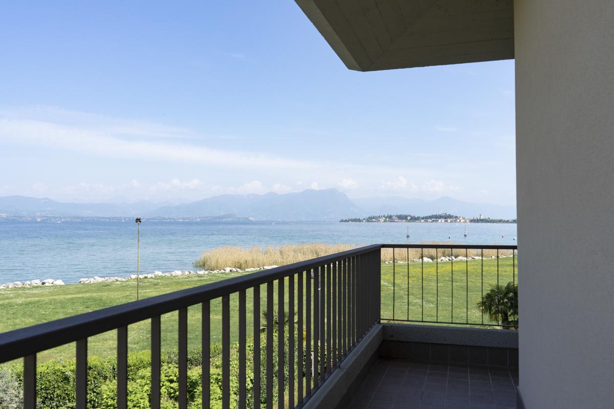 Appartamenti Residence Tulipano Sirmione Exterior foto