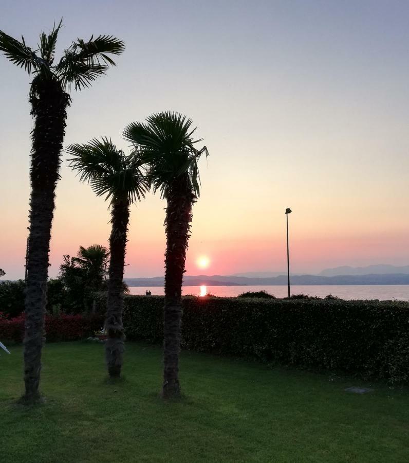 Appartamenti Residence Tulipano Sirmione Exterior foto