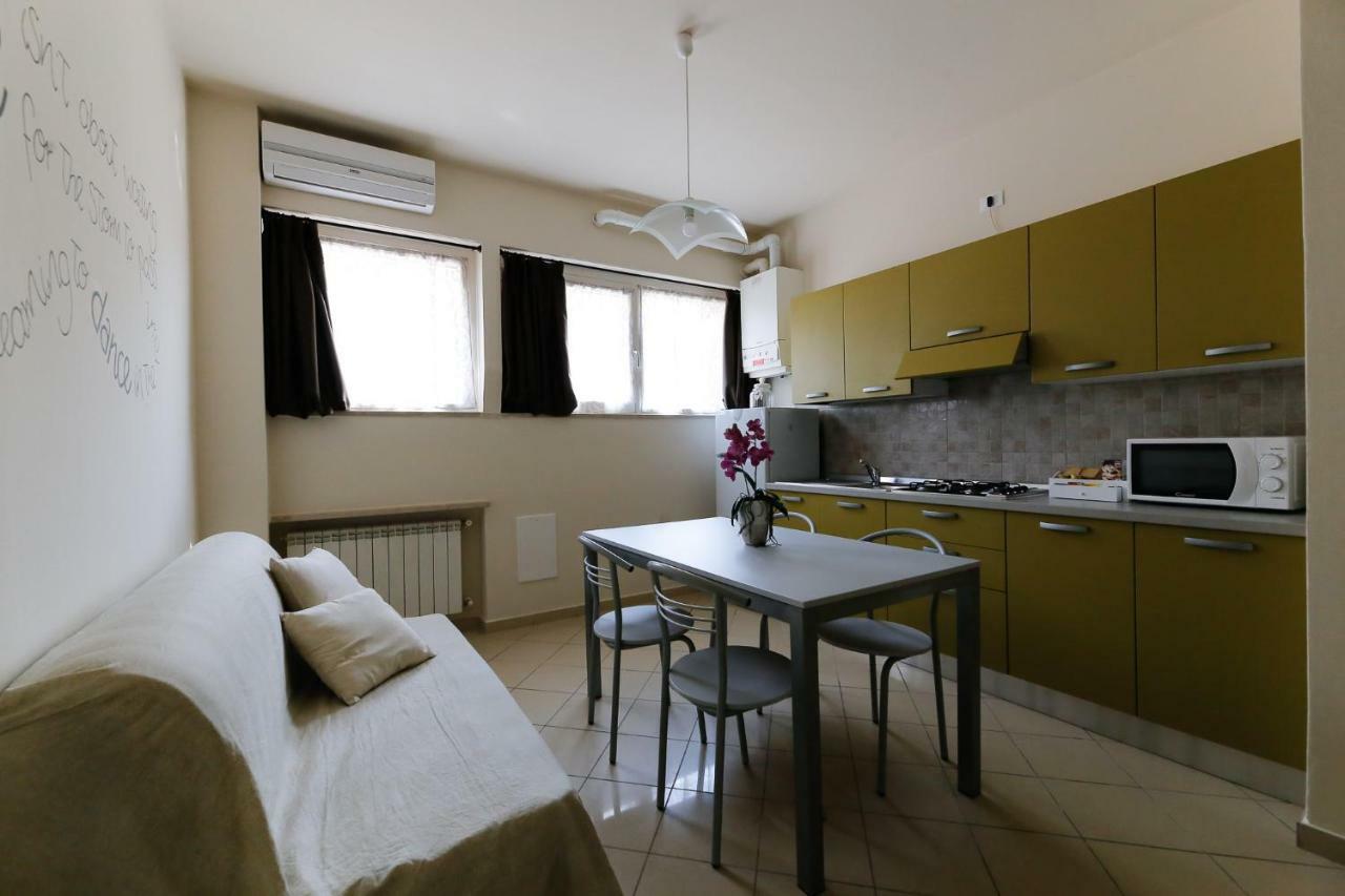 Appartamenti Residence Tulipano Sirmione Exterior foto