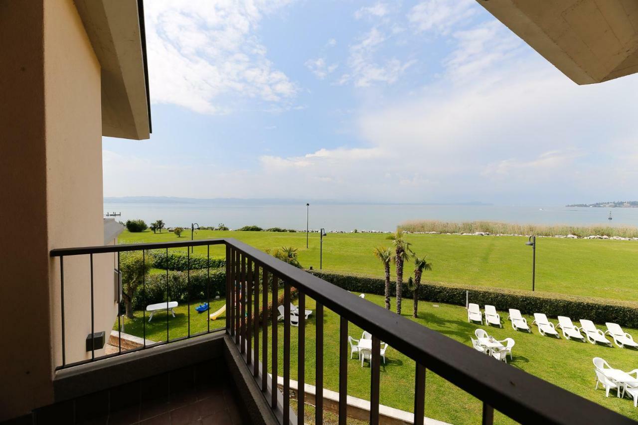 Appartamenti Residence Tulipano Sirmione Exterior foto