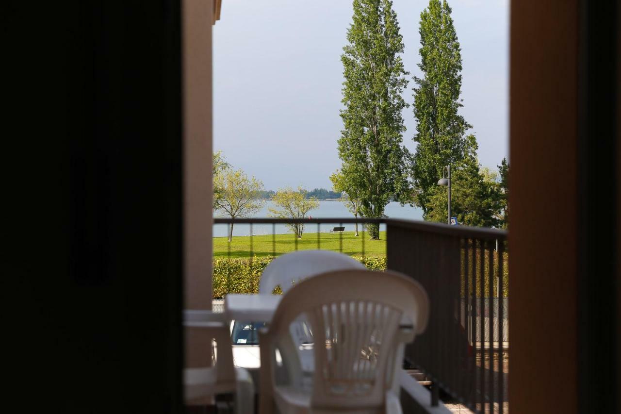 Appartamenti Residence Tulipano Sirmione Exterior foto